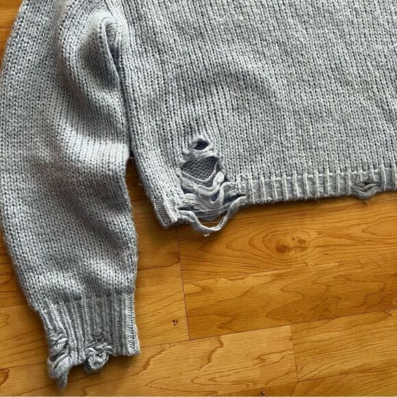 Lovers + Friends Blue Distressed Cropped Crewneck Knit Sweater Women’s XS - Picture 3 of 6